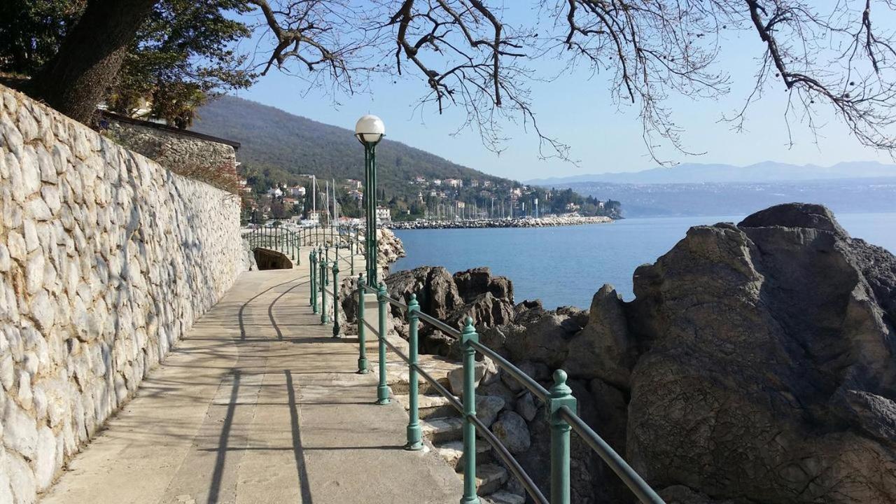 Apartmani Adria Opatija Exteriör bild