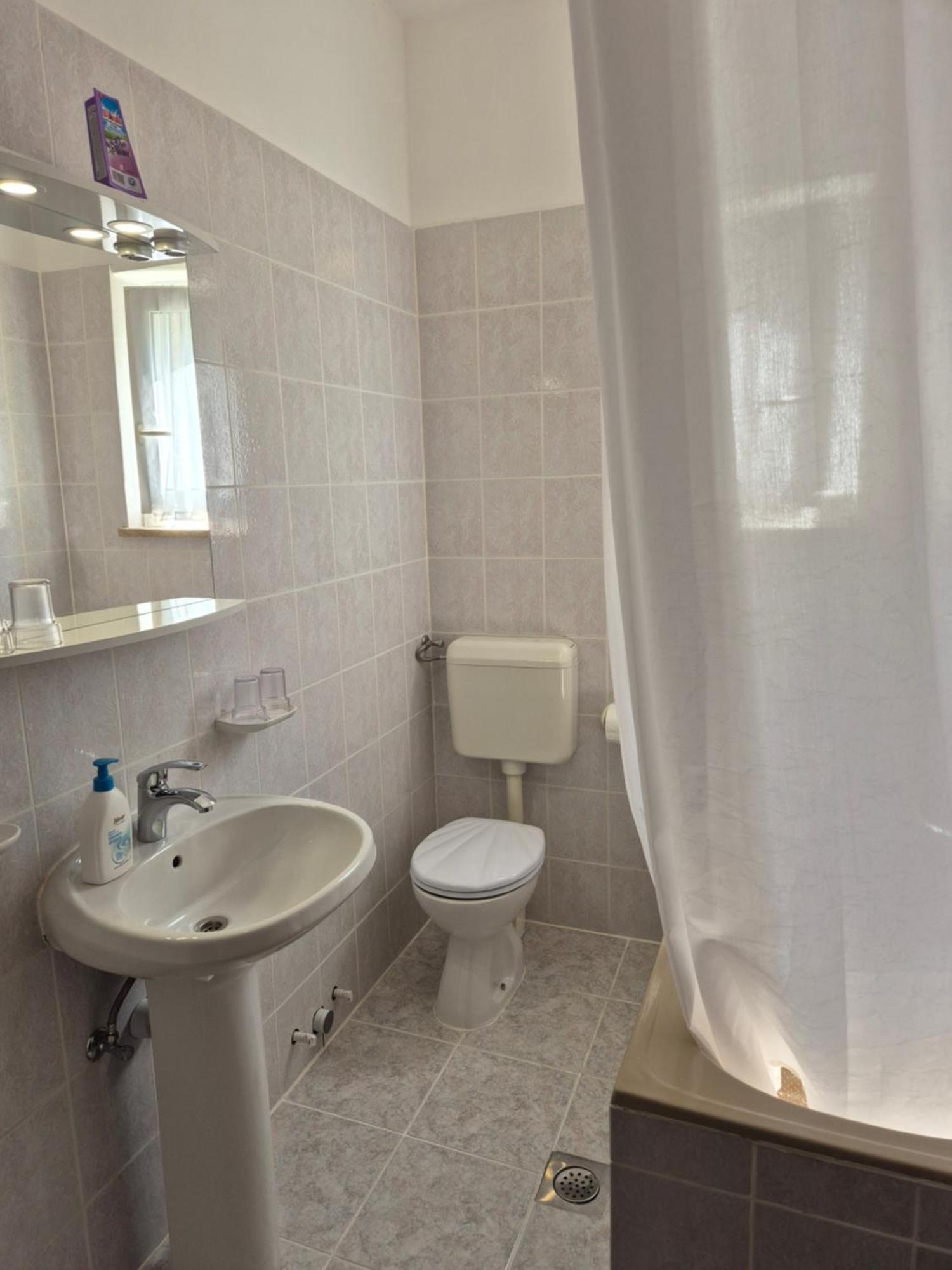 Apartmani Adria Opatija Exteriör bild